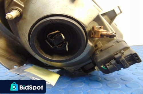 RENAULT TRAFIC REFLEKTOR PRAWY