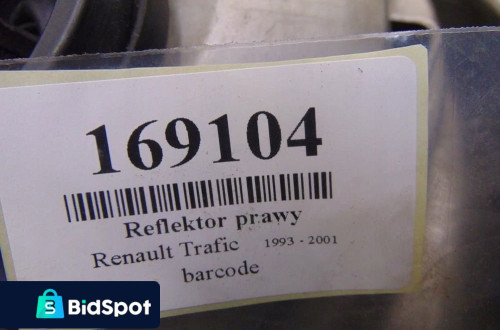 RENAULT TRAFIC REFLEKTOR PRAWY