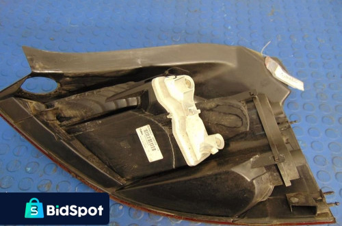 RENAULT MEGANE LAMPA TYŁ LEWA HB 3DRZWI