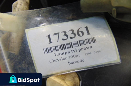 CHRYSLER 300M LAMPA TYŁ PRAWA