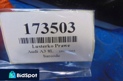 AUDI A3 8P LUSTERKO PRAWE
