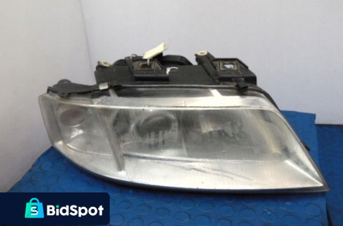 AUDI A6 C5 2.5TDI REFLEKTOR PRAWY