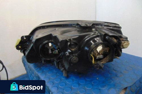 KIA SORENTO REFLEKTOR PRAWY