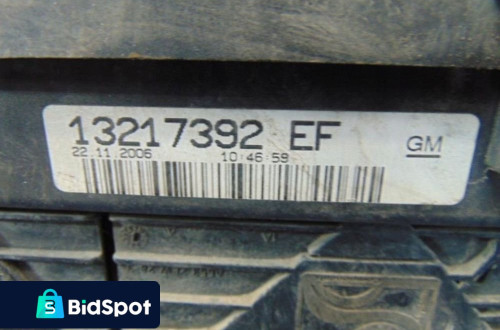 OPEL CORSA D SKRZYNKA BEZPIECZNIKÓW 13217392
