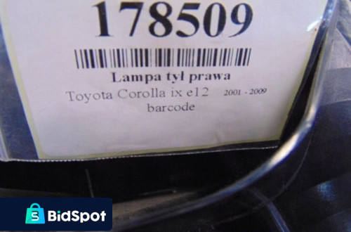 TOYOTA COROLLA E12 LAMPA TYL PRAWA