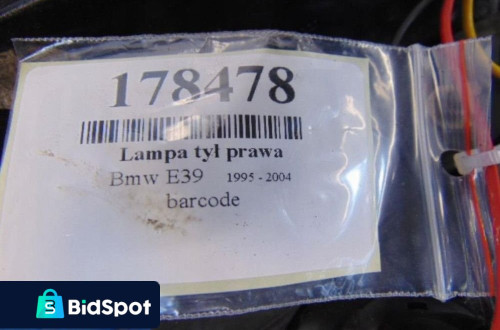 BMW E39 LAMPA TYL PRAWA KOMBI