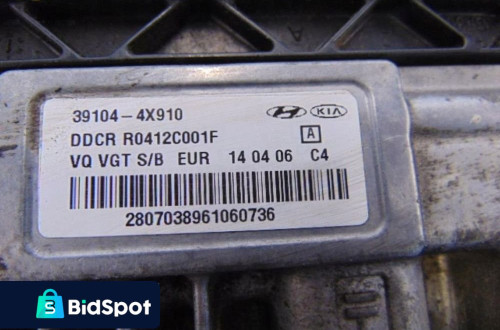 KIA CARNIVAL II KOMPUTER SILNIKA 39104-4X910
