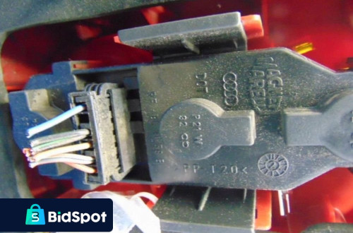 AUDI A6 C5LAMPA TYL PRAWA