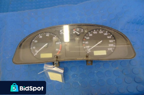 VOLKSWAGEN PASSAT B5 LICZNIK