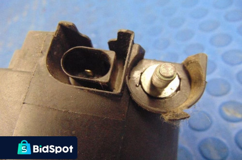 BMW E46 ALTERNATOR 2.0 BENZYNA 7521385-01