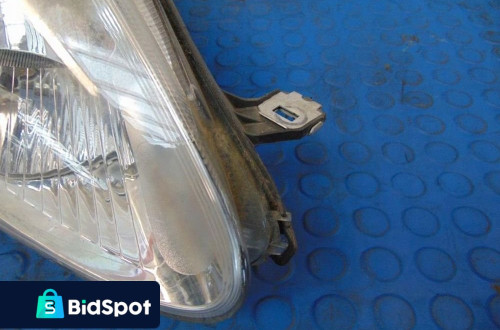 FIAT GRANDE PUNTO REFLEKTOR PRAWY