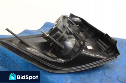 PEUGEOT 307 LAMPA TYL PRAWA KOMBI