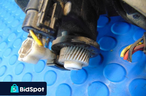 DAEWOO MUSSO REFLEKTOR PRAWY