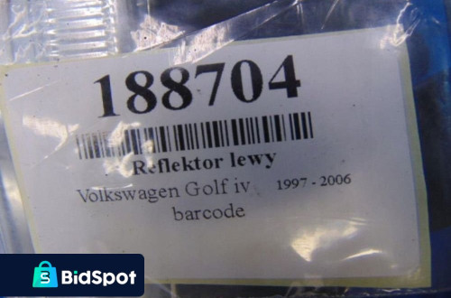 VOLKSWAGEN GOLF IV REFLEKTOR PRAWY