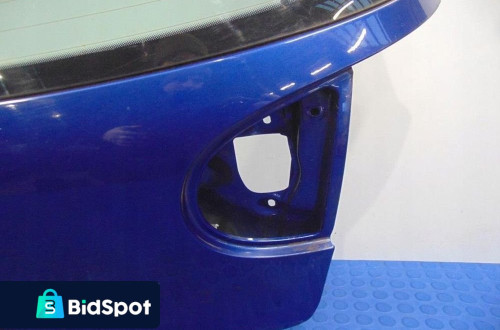 VOLKSWAGEN GOLF V TYLNA KLAPA Z SZYBĄ