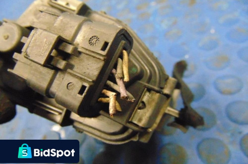 PEUGEOT 206 1.4 16V PRZEPUSTNICA 9647925460