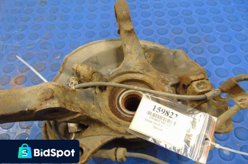 SUZUKI SWIFT IV 1.3 16V ZWROTNICA PRAWY PRZÓD