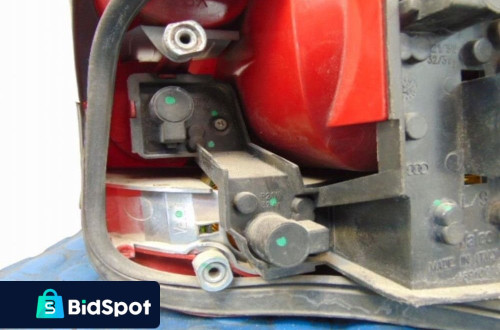 AUDI TT LAMPA TYL LEWA EU