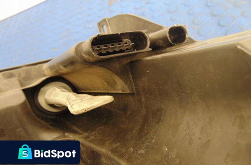 MITSUBISHI COLT VI REFLEKTOR LEWY