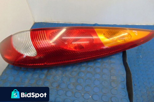 NISSAN ALMERA TINO LAMPA PRAWA TYŁ