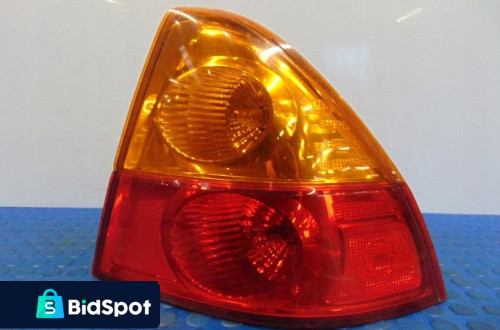 SUZUKI LIANA SEDAN LAMPA TYL PRAWA