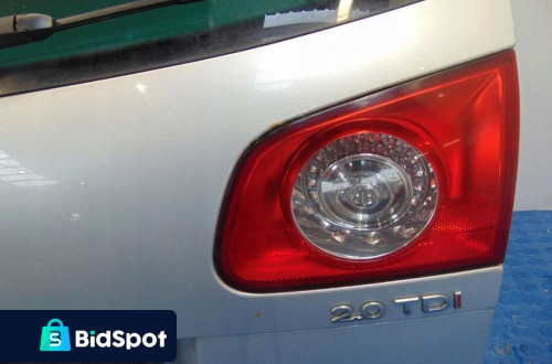 VOLKSWAGEN PASSAT B6 TYLNA KLAPA