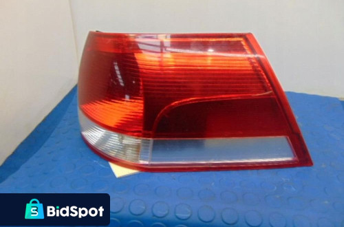 OPEL VECTRA C LAMPA TYL PRAWA KOMBI 13184023RD