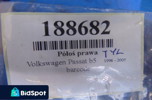 VOLKSWAGEN PASSAT B5 LIFT 2.8 V6 PÓŁOŚ TYLNA PRAWA 8D0407272AK