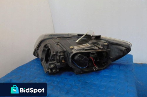 AUDI Q7 REFLEKTOR PRAWY ANGOL UK 4L0941004