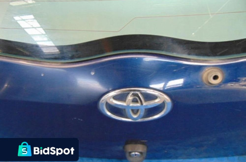 TOYOTA YARIS I LIFT TYLNA KLAPA