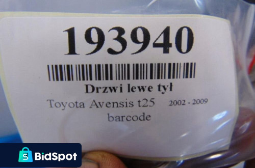 TOYOTA AVENSIS T25 DRZWI LEWY TYL KOMBI