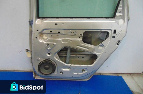 OPEL MERIVA A DRZWI GOŁE PRAWY TYL