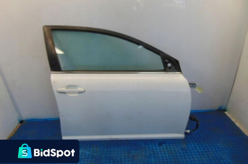 TOYOTA AVENSIS T25 KOMBI DRZWI PRAWY PRZÓD