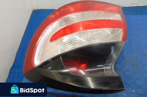 MERCEDES SPORT COUPE LAMPA TYŁ PRAWA