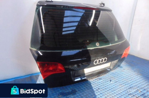AUDI A4 B7 AVANT TYLNA KLAPA