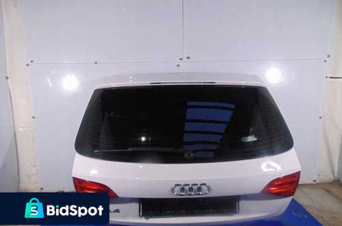 AUDI A4 B8 KOMBI TYLNA KLAPA
