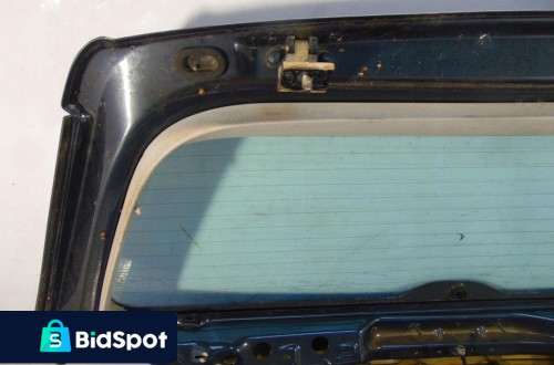 VOLKSWAGEN POLO TYLNA KLAPA