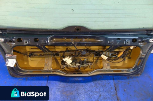 VOLKSWAGEN POLO TYLNA KLAPA