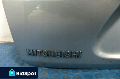 MITSUBISHI OUTLANDER I TYLNA KLAPA