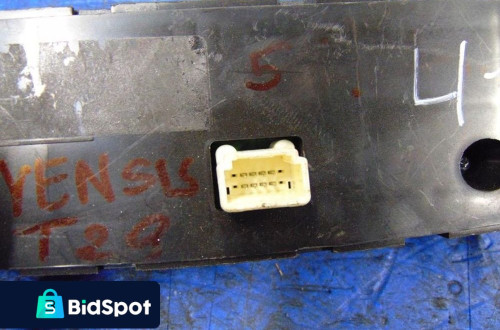 PANEL NAWIEWY TOYOTA AVENSIS T29 0768J