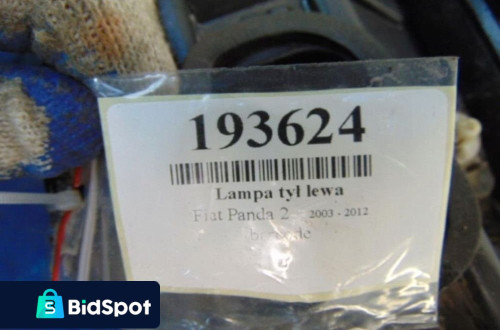 FIAT PANDA II LAMPA TYL LEWA