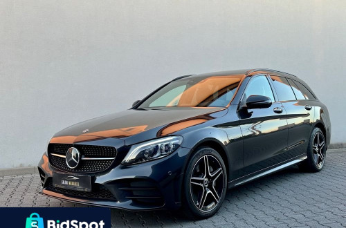 Mercedes-Benz Klasa C 300 de T 9G-TRONIC AMG Line