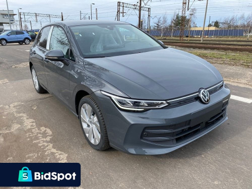 Volkswagen Golf VIII 1.5 eTSI mHEV Life DSG