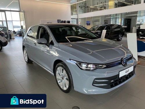 Volkswagen Golf VIII 1.5 eTSI mHEV Life DSG