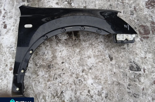 BŁOTNIK NISSAN QASHQAI 07-10 PRAWY KOD KOLORU Z11