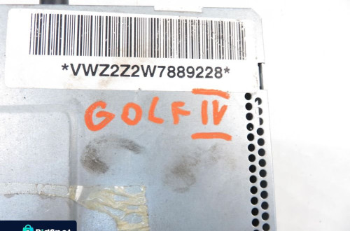 RADIO KASETA  VW GOLF IV 3B0035152A