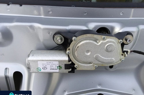 KLAPA TYLNA SILNICZEK WYCIERACZEK ZAMEK MIKROSTYK FIAT CROMA 05-10