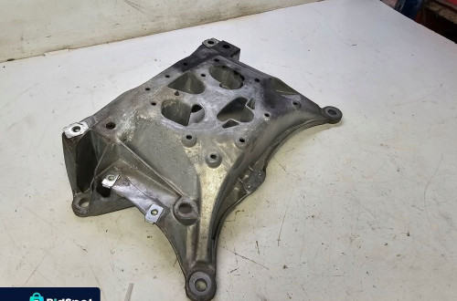 ŁAPA PODPORA SKRZYNI BIEGÓW AUDI A6 A7 4K0399262J