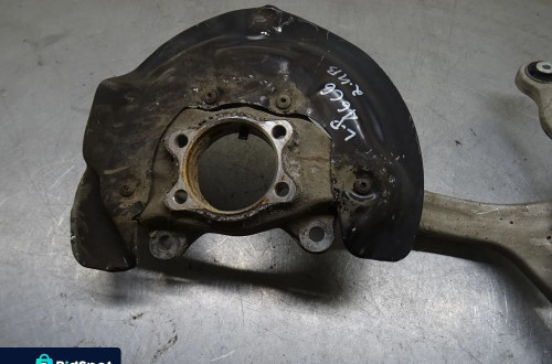 AUDI A6 C6 04-07 2.4 ZWROTNICA LEWA LEWY PRZÓD WAHACZE
