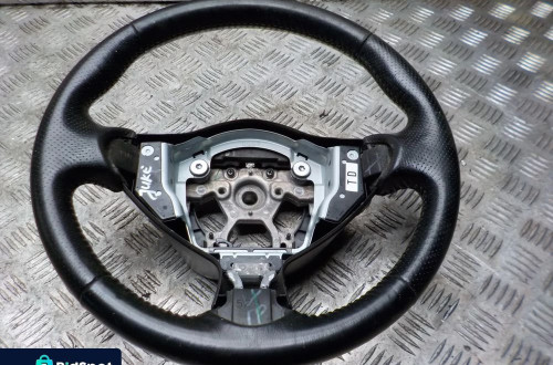 NISSAN JUKE KIEROWNICA SKÓRA